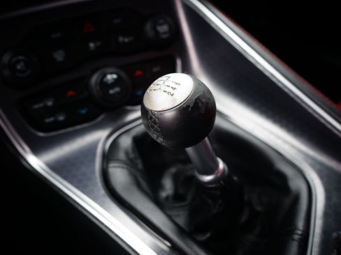 Used 2015 Dodge Challenger R/T Plus RWD image 17