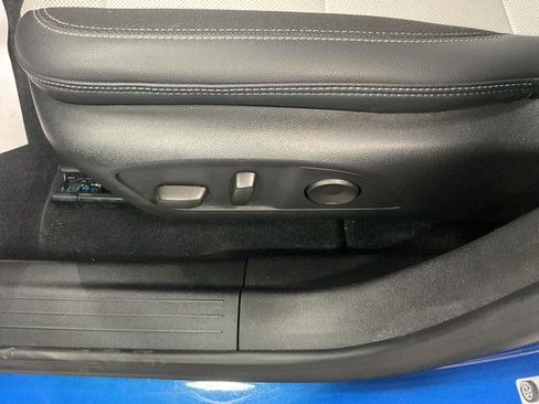 Used 2024 Chevrolet Equinox EV LT image 11