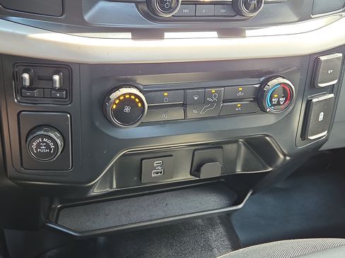 Used 2022 Ford F150 XL w/ Equipment Group 101A High RWD image 18