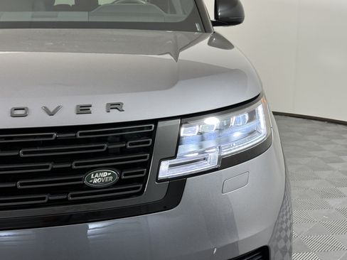 Certified 2025 Land Rover Range Rover SE AWD/4WD image 11