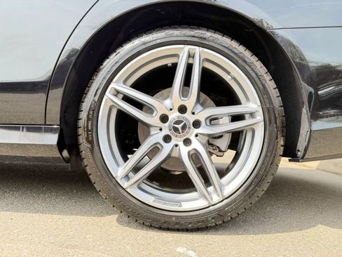 Used 2018 Mercedes-Benz E 300 4MATIC image 34