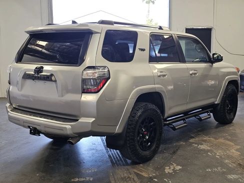Used 2020 Toyota 4Runner TRD Off-Road AWD/4WD image 4