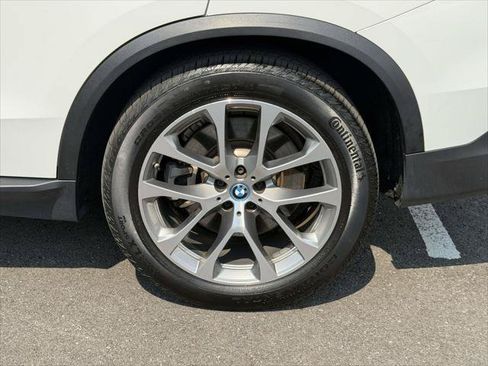 Used 2024 BMW X5 xDrive50e AWD/4WD image 10