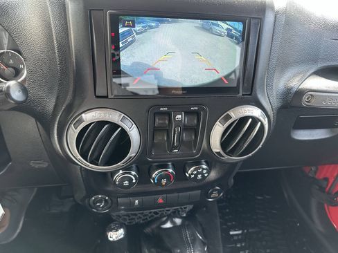 Used 2016 Jeep Wrangler Unlimited Sport AWD/4WD image 14