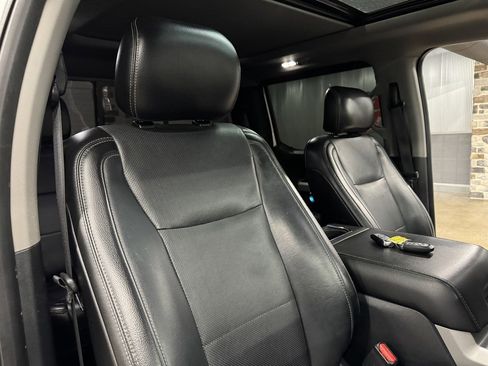 Used 2017 Ford F350 Lariat w/ Lariat Ultimate Package AWD/4WD image 36
