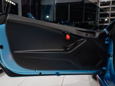 Used 2023 Lamborghini Huracan STO RWD image 5