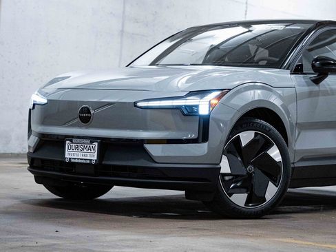 New 2026 Volvo EX30 Plus image 2