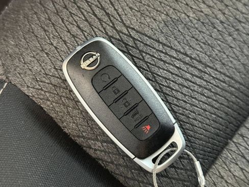 Used 2026 Nissan Rogue SV FWD image 27
