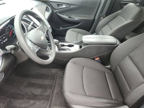 Used 2021 Chevrolet Malibu LT FWD image 9