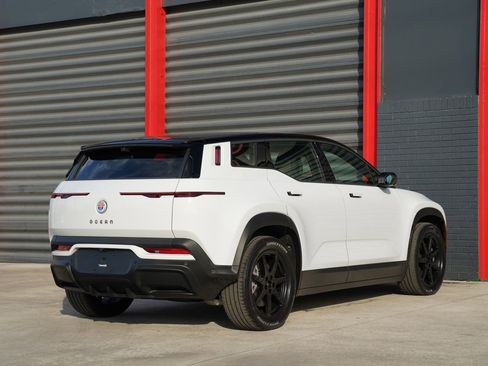 Used 2023 Fisker Ocean Ultra image 3