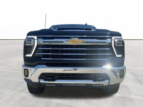 Used 2024 Chevrolet Silverado 3500 LTZ w/ LTZ Plus Package AWD/4WD image 7