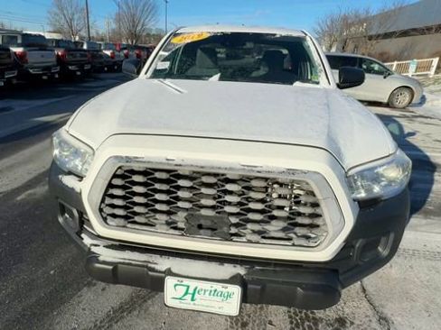 Used 2019 Toyota Tacoma SR image 7