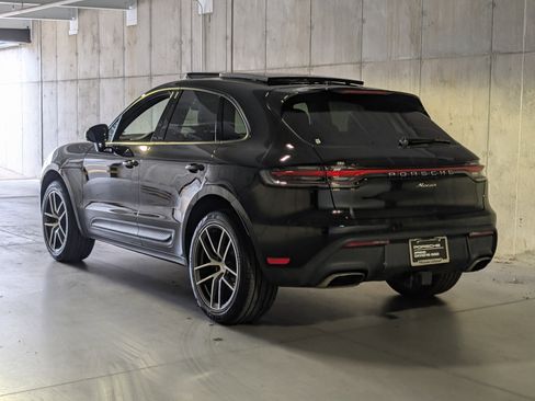 Used 2025 Porsche Macan image 3