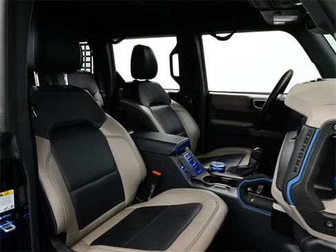 Used 2022 Ford Bronco Wildtrak image 17