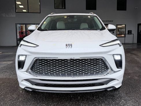 Used 2024 Buick Encore GX Avenir w/ Avenir Technology Package image 3