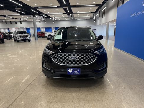 Certified 2024 Ford Edge SEL image 3