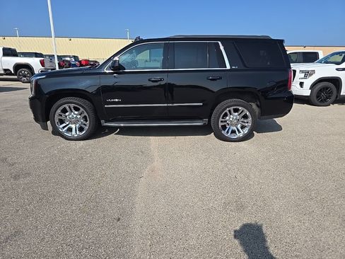 Used 2018 GMC Yukon SLT w/ Premium Edition AWD/4WD image 3