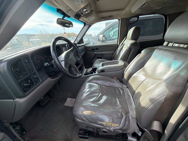 Used 2005 GMC Yukon SLT w/ SLT Preferred Equipment Group AWD/4WD image 15