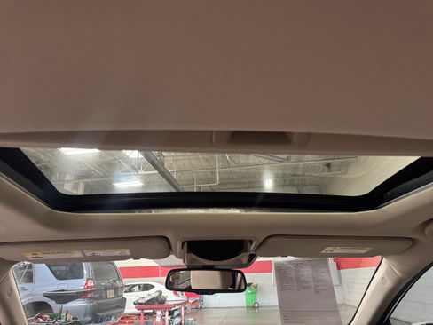Used 2021 Honda CR-V Touring image 32