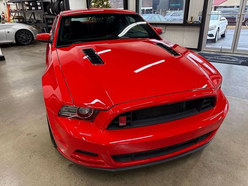 Used 2014 Ford Mustang GT w/ Equipment Group 301A image 21