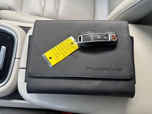 Used 2018 Porsche Panamera 4 AWD/4WD image 41