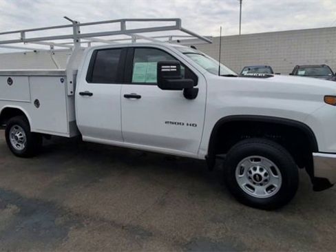 Used 2024 Chevrolet Silverado 2500 W/T w/ WT Convenience Package image 2