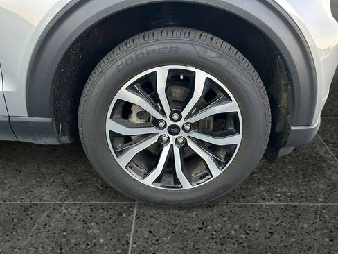 Used 2023 Ford Explorer ST-Line image 9