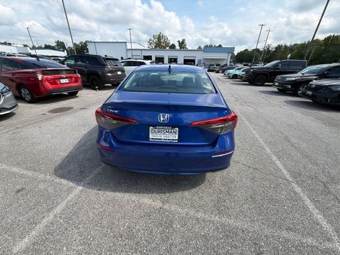 Used 2022 Honda Civic LX image 4