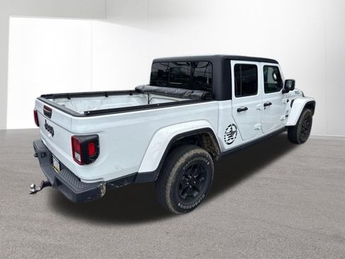 Used 2022 Jeep Gladiator Sport AWD/4WD image 9