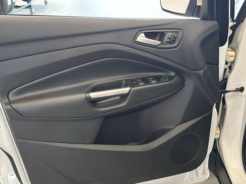 Used 2017 Ford Escape Titanium AWD/4WD image 21