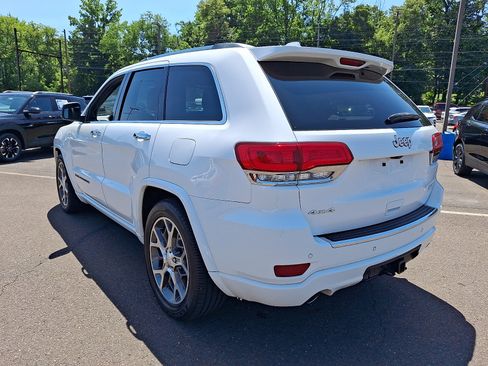 Used 2020 Jeep Grand Cherokee Overland AWD/4WD image 4