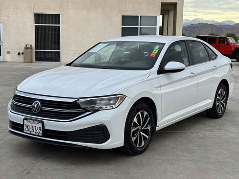 Used 2024 Volkswagen Jetta S FWD image 4