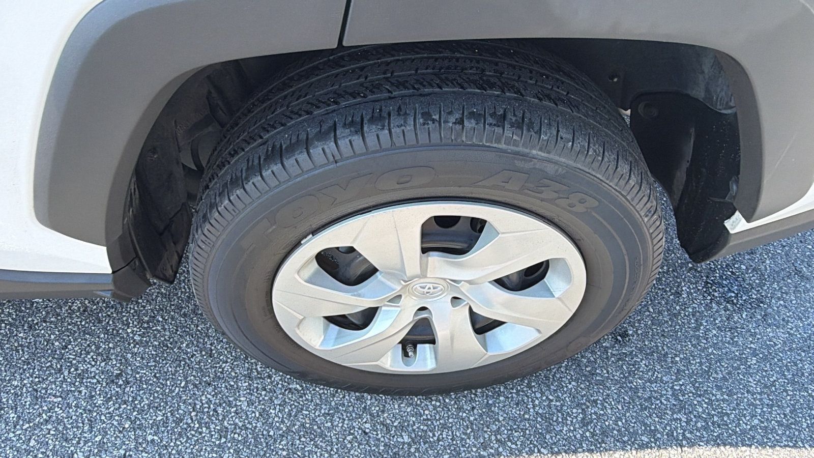 Used 2023 Toyota RAV4 LE FWD image 12