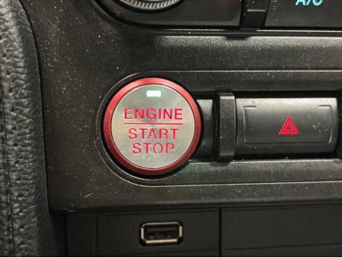 Used 2020 Ford Mustang Coupe RWD image 30