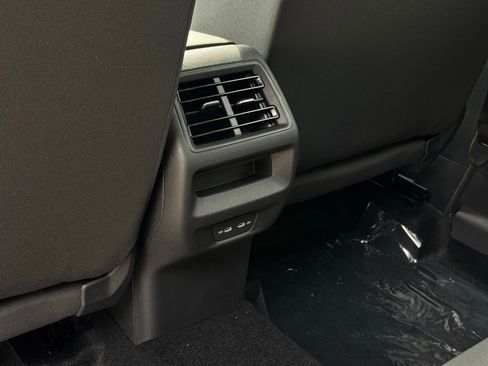 New 2025 Volkswagen Tiguan S image 27