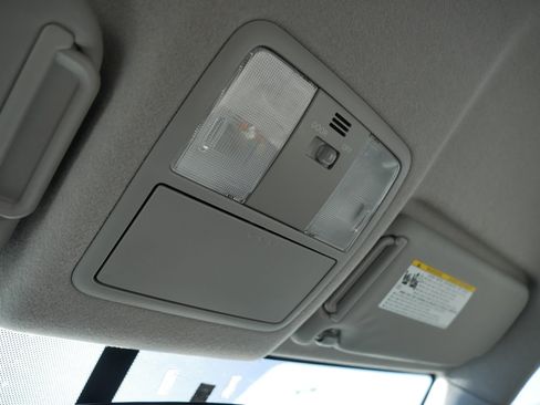 Used 2012 Toyota RAV4 4WD w/ Value Pkg image 32