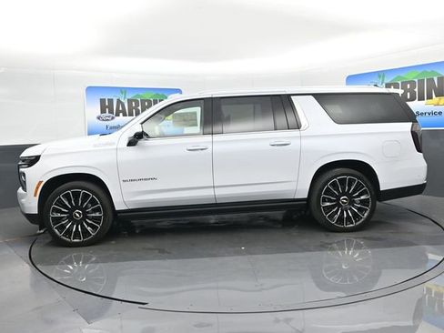 New 2026 Chevrolet Suburban High Country AWD/4WD image 2