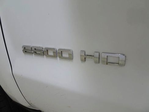 Used 2015 Chevrolet Silverado 2500 W/T RWD image 16
