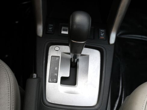 Used 2014 Subaru Forester 2.5i Limited image 23