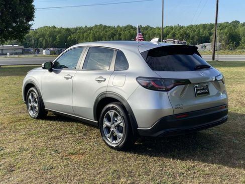 New 2026 Honda HR-V LX image 3