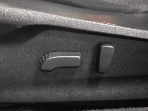 Used 2019 Subaru Crosstrek 2.0i Limited w/ Moonroof Package w/Navigation image 35