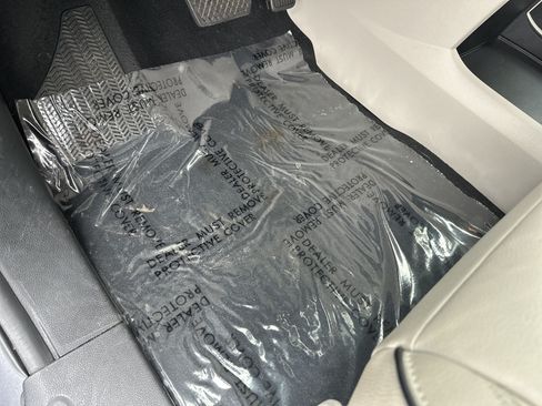 Used 2025 Honda Odyssey Touring image 17