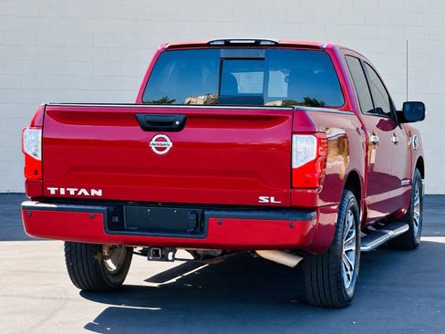 Used 2017 Nissan Titan SL RWD image 5