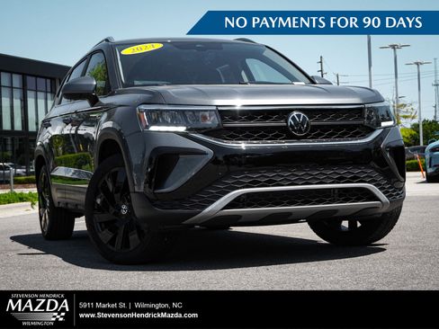 Used 2024 Volkswagen Taos SE w/ Black Wheel Plus Package AWD/4WD image 1