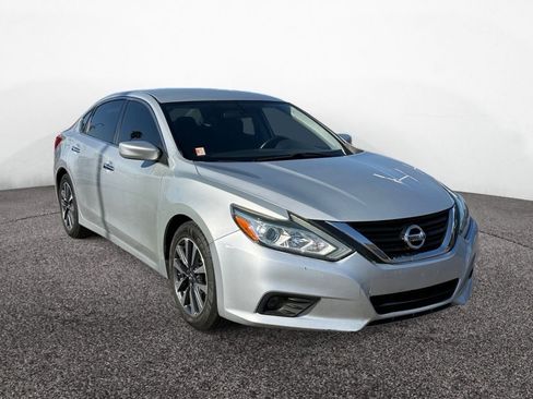 Used 2017 Nissan Altima 2.5 SV FWD image 7