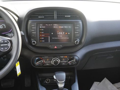 Used 2023 Kia Soul LX w/ Option Group 015 FWD image 15