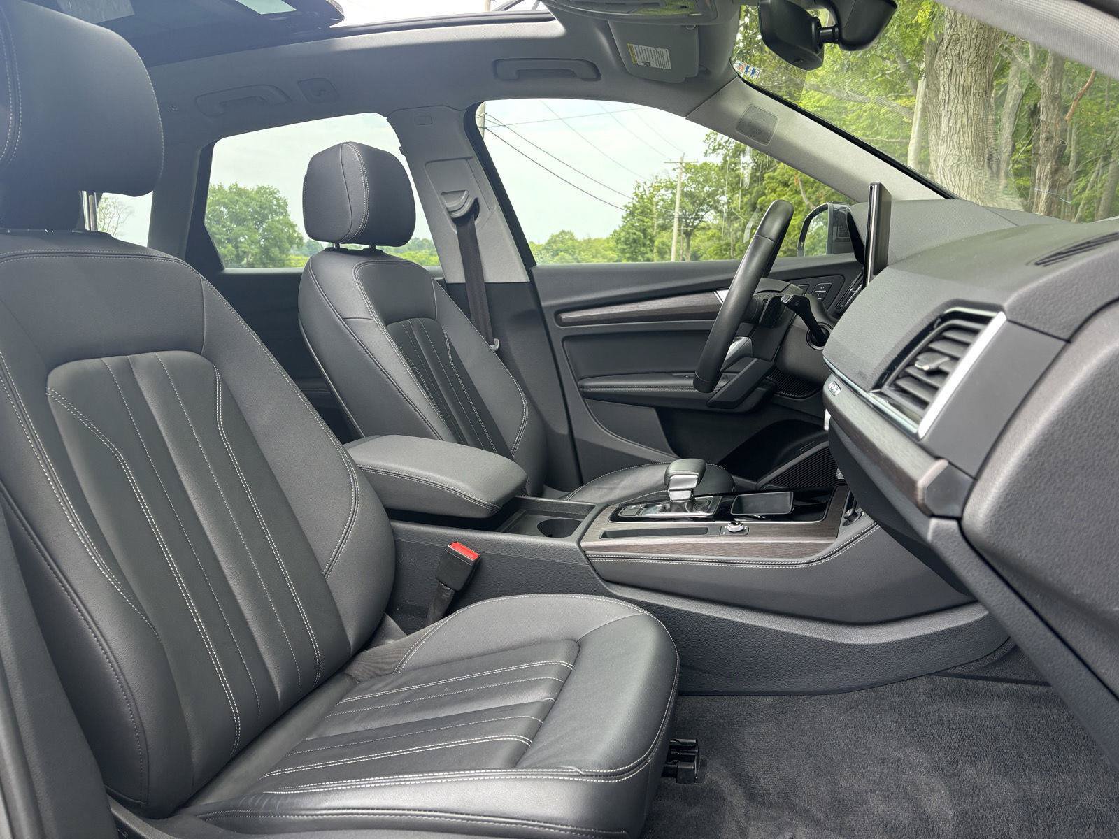 Used 2023 Audi Q5 2.0T Premium Plus w/ Premium Plus Package AWD/4WD image 6