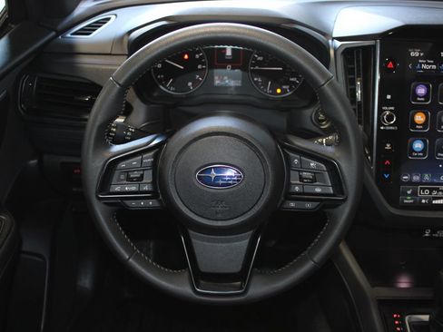Used 2025 Subaru Forester Premium AWD/4WD image 12