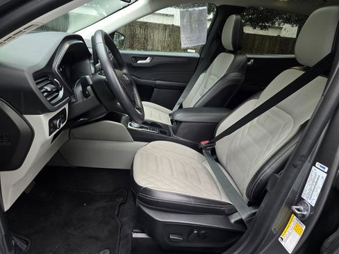 Used 2023 Ford Escape SE w/ PHEV Premium Package image 27