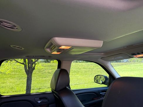 Used 2007 GMC Yukon XL SLT w/ SLT Preferred Equipment Group image 22